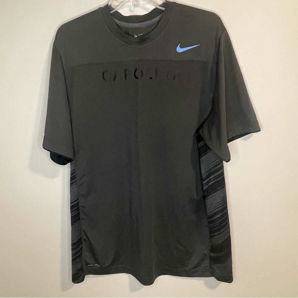 Nike CAROLINA Black Short Sleeve Athletic Tee - Picture 1 of 6